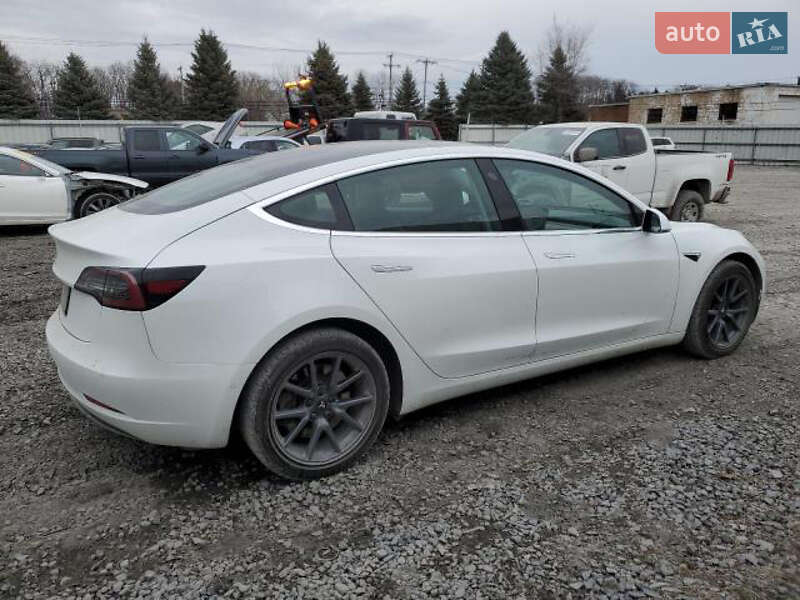 Седан Tesla Model 3 2019 в Одесі