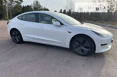 Седан Tesla Model 3 2020 в Житомирі