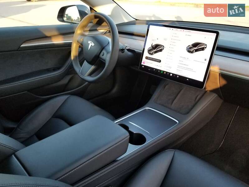 Седан Tesla Model 3 2021 в Тячеві