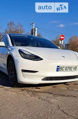 Седан Tesla Model 3 2019 в Львові