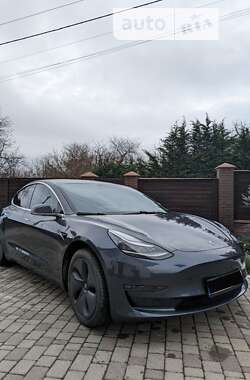 Седан Tesla Model 3 2019 в Чернівцях