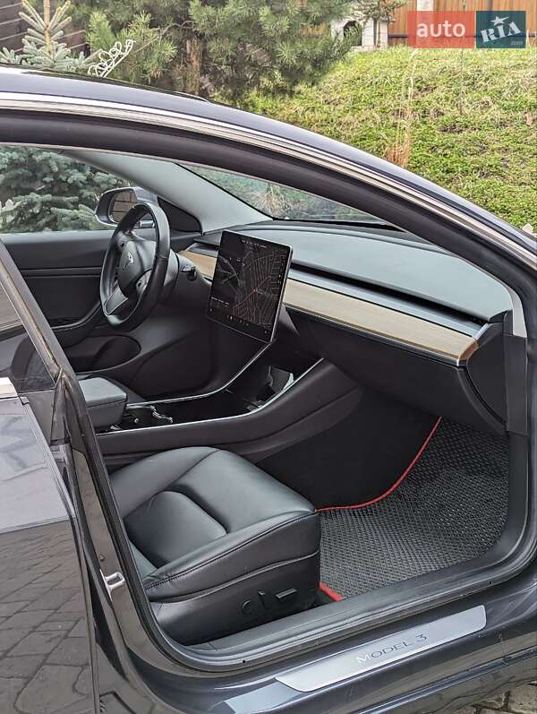 Седан Tesla Model 3 2019 в Чернівцях фото 22 Седан Tesla Model 3 2019 в Чернівцях