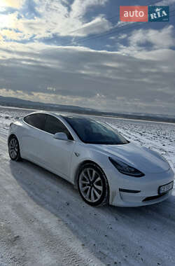 tesla model-3 2019 в Черновцы от профессионального продавца Ілона Іванівна