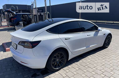 Седан Tesla Model 3 2021 в Полтаві