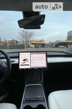 Седан Tesla Model 3 2022 в Дніпрі