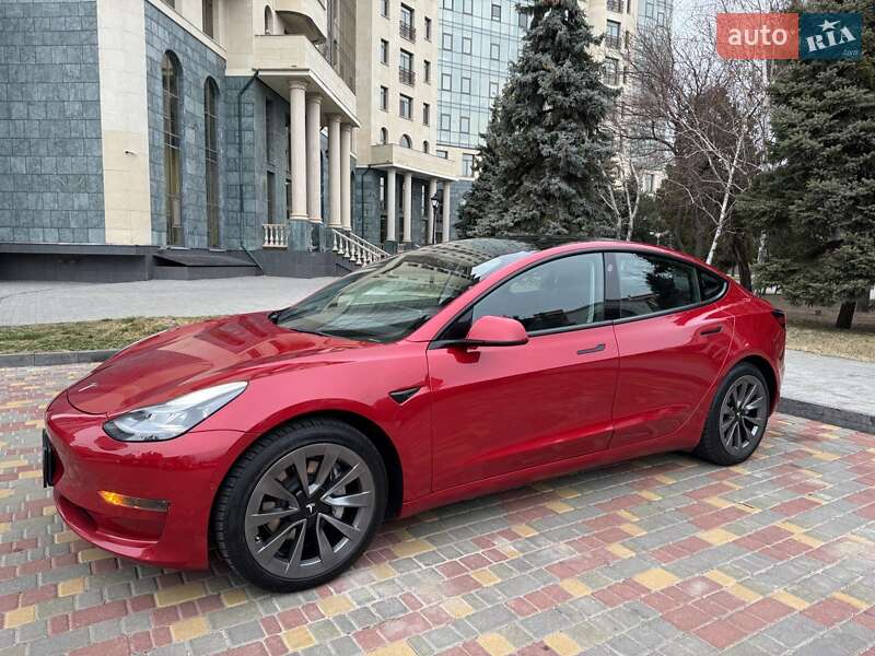 Седан Tesla Model 3 2022 в Одесі