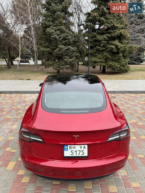 Седан Tesla Model 3 2022 в Одессе