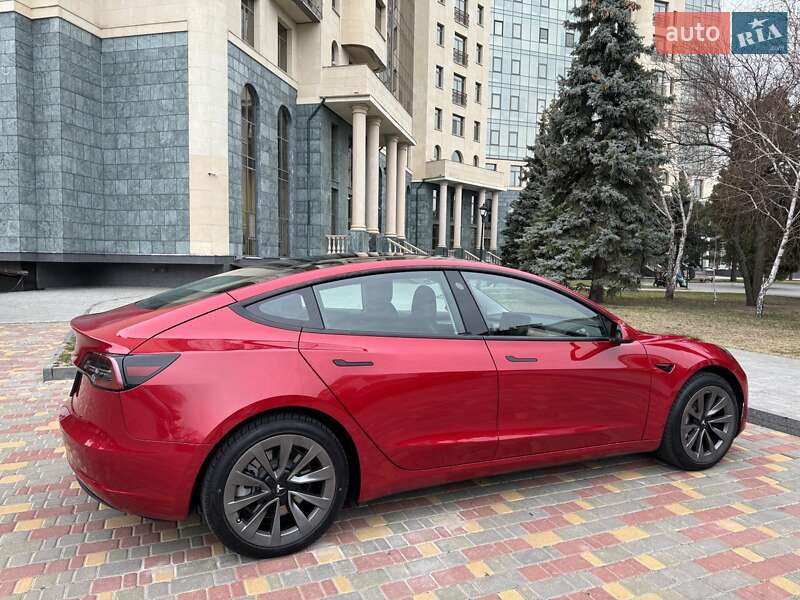 Седан Tesla Model 3 2022 в Одесі