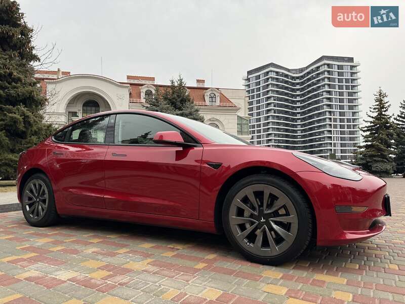Седан Tesla Model 3 2022 в Одесі