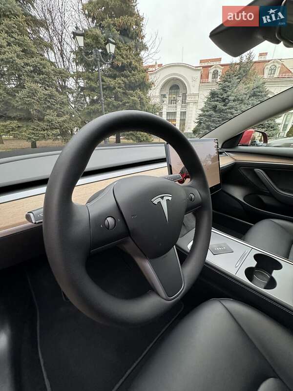 Седан Tesla Model 3 2022 в Одесі