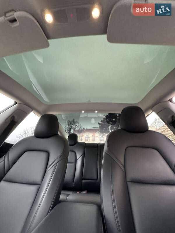 Седан Tesla Model 3 2022 в Одесі