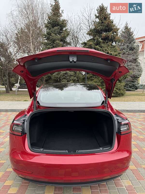 Седан Tesla Model 3 2022 в Одесі