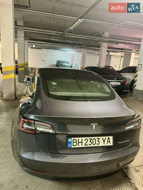 Седан Tesla Model 3 2019 в Одесі