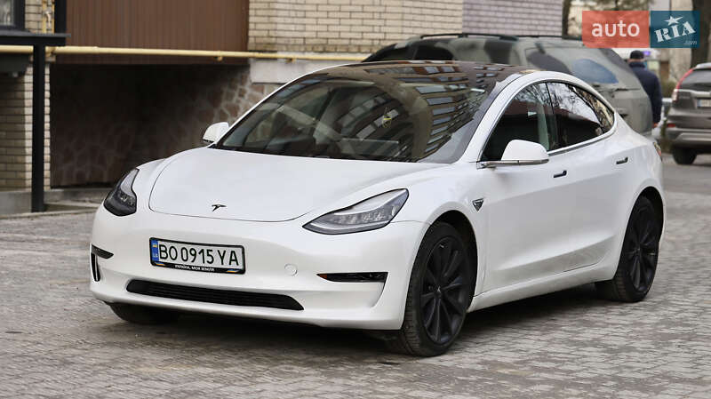 Tesla Model 3 2019