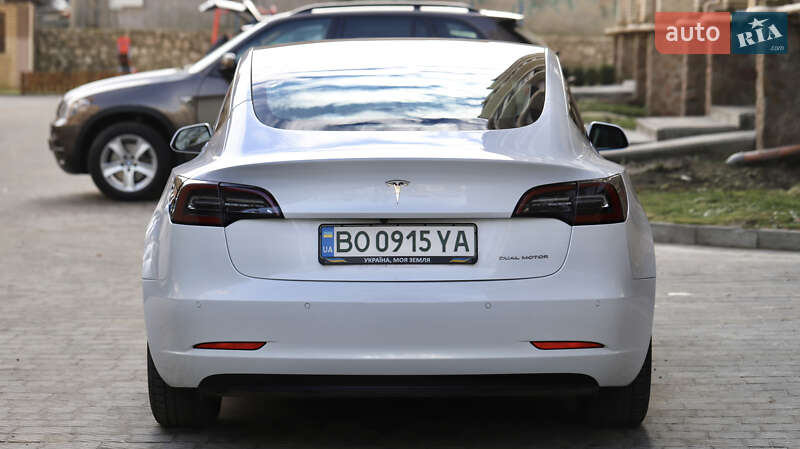 Седан Tesla Model 3 2019 в Тернополі