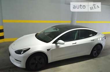 Седан Tesla Model 3 2023 в Києві