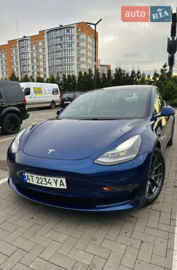 Седан Tesla Model 3 2021 в Ивано-Франковске