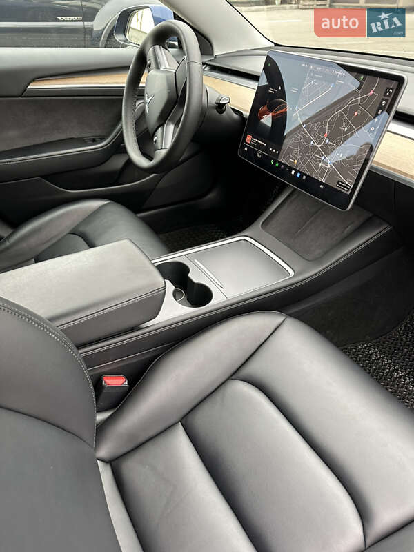 Седан Tesla Model 3 2021 в Ивано-Франковске