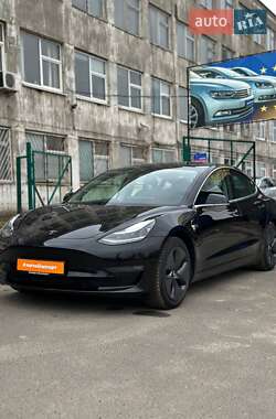 Седан Tesla Model 3 2019 в Сумах