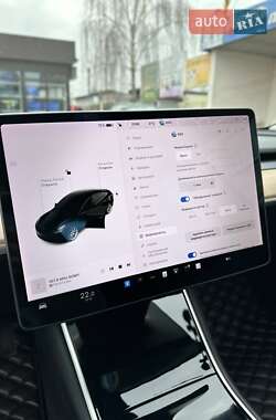 Седан Tesla Model 3 2019 в 
