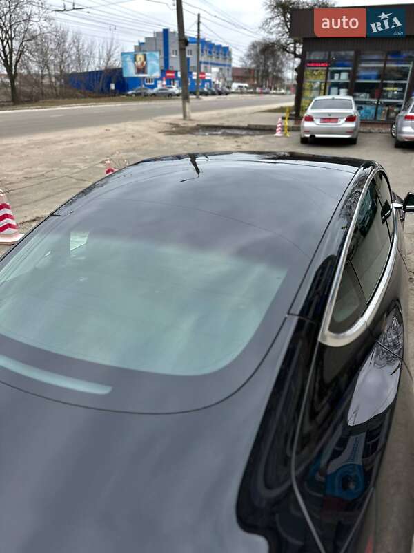 Седан Tesla Model 3 2019 в Сумах