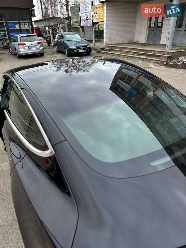Седан Tesla Model 3 2019 в Сумах