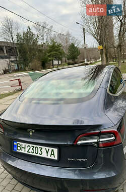 Седан Tesla Model 3 2019 в Одессе