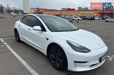 Седан Tesla Model 3 2021 в Києві