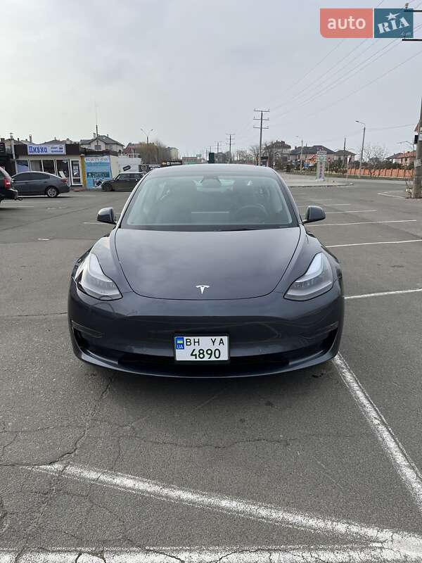Седан Tesla Model 3 2022 в Одесі