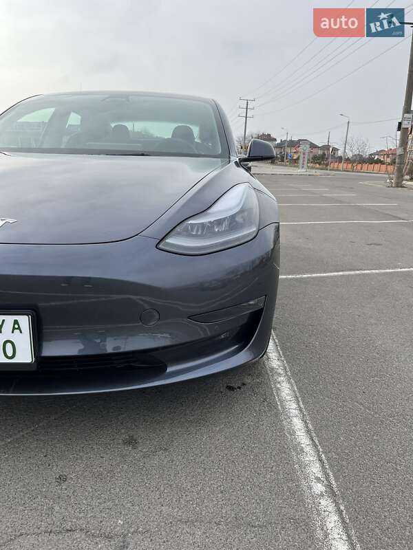 Седан Tesla Model 3 2022 в Одесі