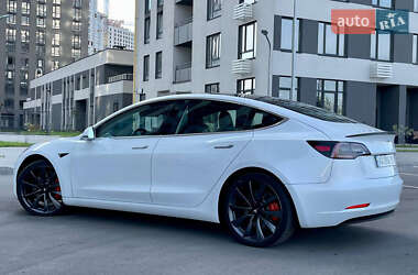 Седан Tesla Model 3 2020 в Києві