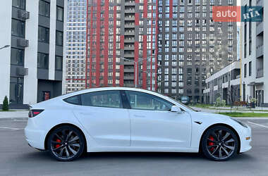 Седан Tesla Model 3 2020 в Києві