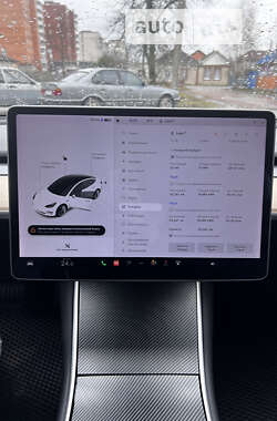 Седан Tesla Model 3 2019 в Ніжині