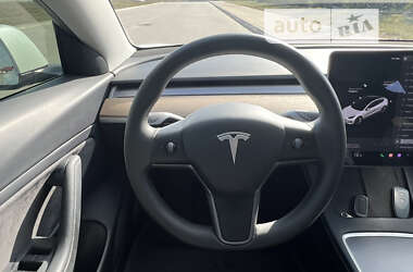 Седан Tesla Model 3 2020 в Коростене