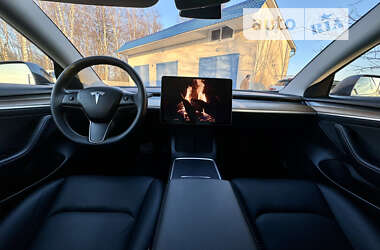 Седан Tesla Model 3 2021 в Калуші