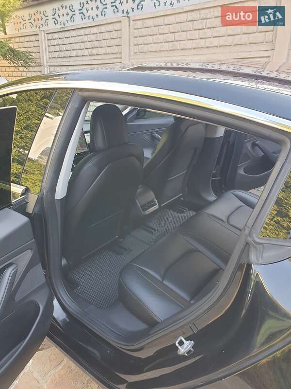 Седан Tesla Model 3 2018 в Харькове