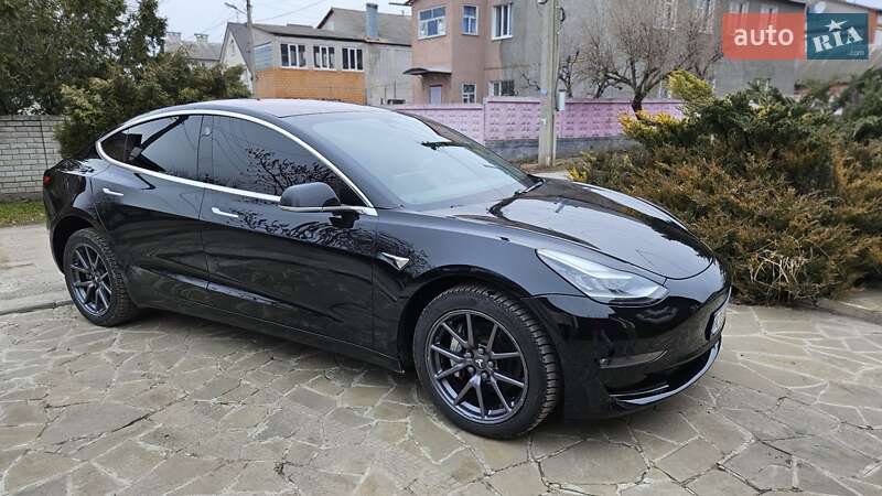 Седан Tesla Model 3 2018 в Харькове