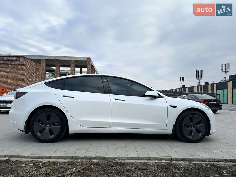 Седан Tesla Model 3 2022 в Хмельницком