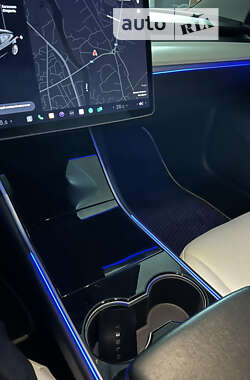 Седан Tesla Model 3 2018 в Білій Церкві