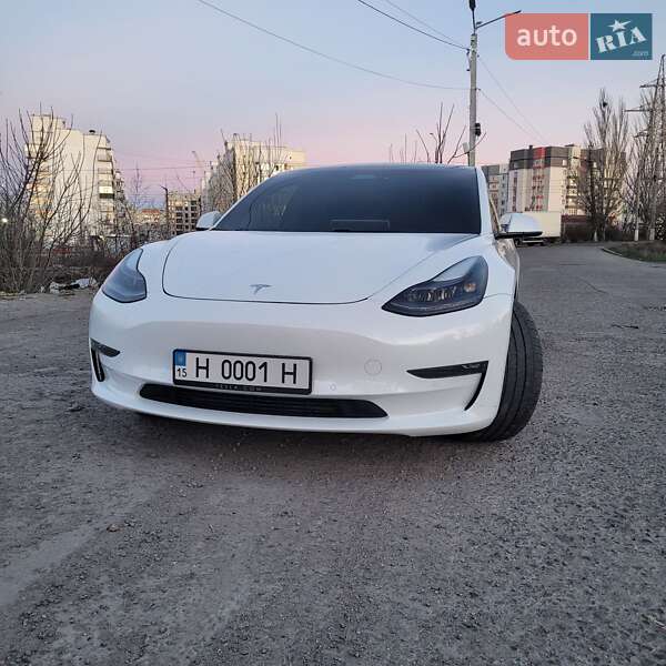 Седан Tesla Model 3 2021 в Миколаєві