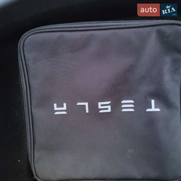 Седан Tesla Model 3 2021 в Миколаєві