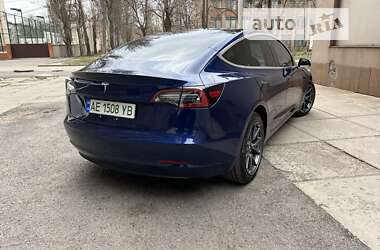 Седан Tesla Model 3 2018 в Кривом Роге