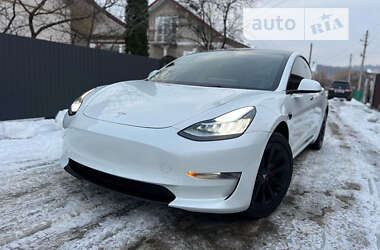 Седан Tesla Model 3 2022 в Надвірній