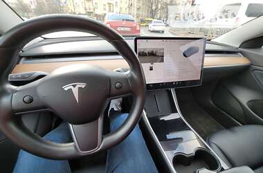 Седан Tesla Model 3 2019 в 
