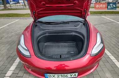 Седан Tesla Model 3 2018 в Хмельницком