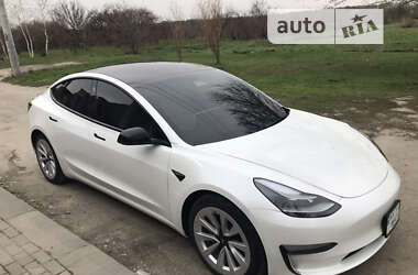 Седан Tesla Model 3 2022 в Днепре