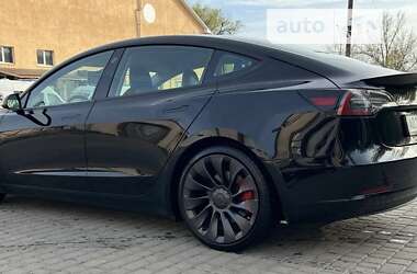 Седан Tesla Model 3 2021 в Ужгороде