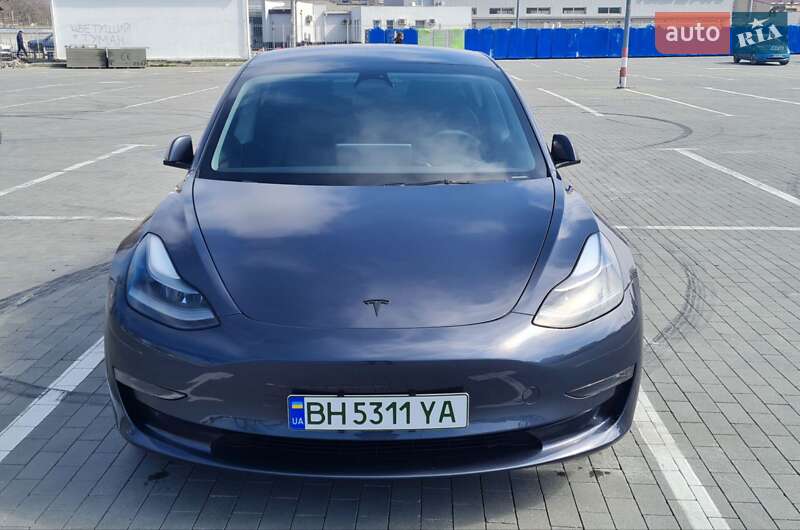 Tesla Model 3 2022