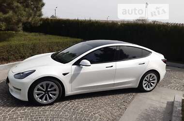 Седан Tesla Model 3 2022 в Днепре