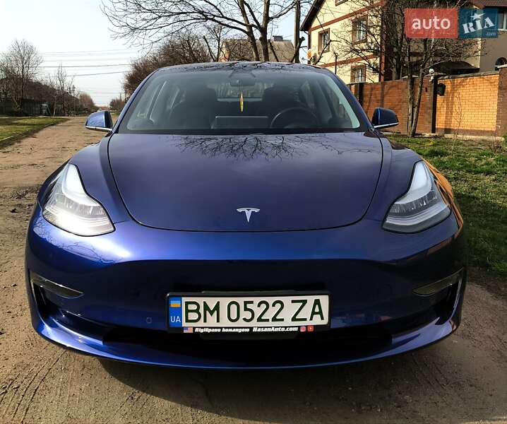 Седан Tesla Model 3 2019 в Сумах